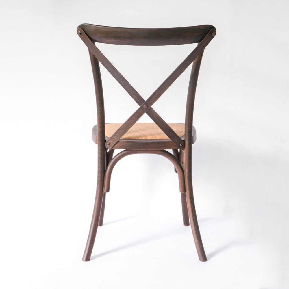 Ghế Crossback Brown – Phong Cách Sự Kiện Cổ Điển & Sang Trọng
