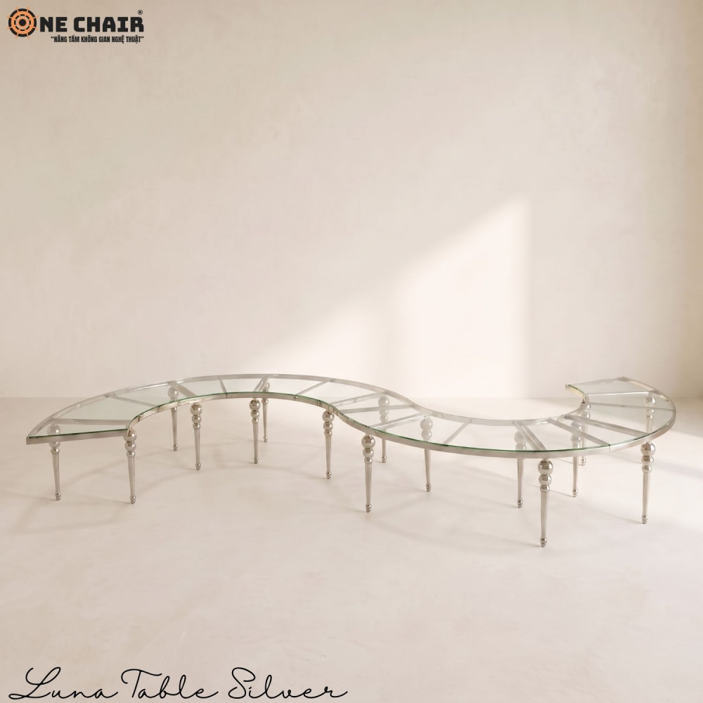 Luna Table Silver – Layout Chữ S