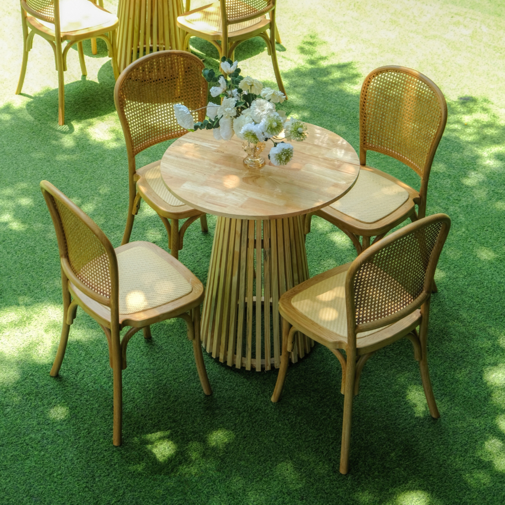 Caneback Chair – Bàn Cocktail Gỗ / Tinh Tế Mộc Mạc Trong Không Gian Vườn Nắng