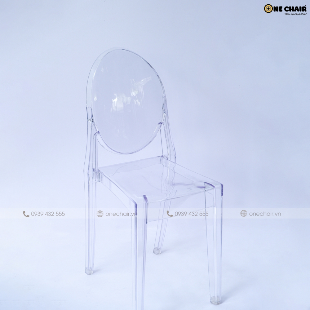 Ghost Chair Tinh Tế: Vẻ Đẹp Giản Dị Cho Không Gian Tiệc Cưới Lãng Mạn