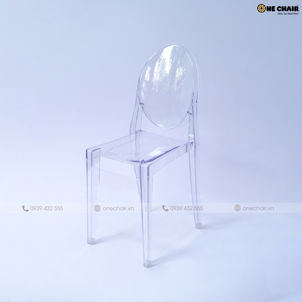 Ghost Chair Tinh Tế: Vẻ Đẹp Giản Dị Cho Không Gian Tiệc Cưới Lãng Mạn