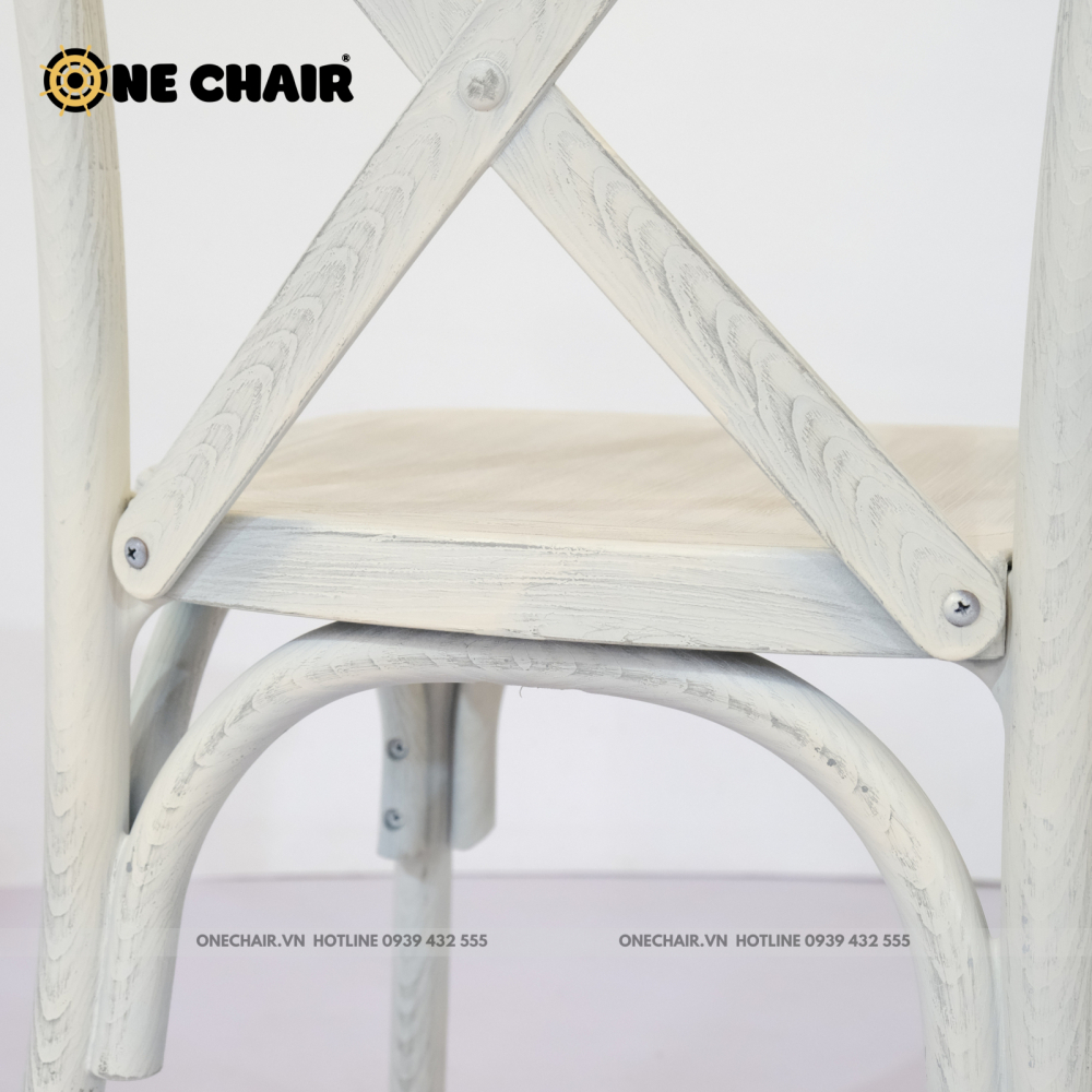 ghế chéo lưng chữ X croosback sang trọng cho sự kiện tiệc cưới