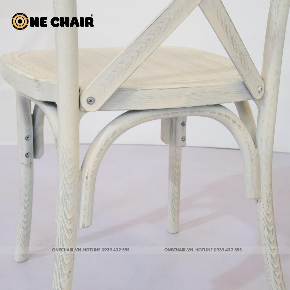 ghế chéo lưng chữ X croosback sang trọng cho sự kiện tiệc cưới