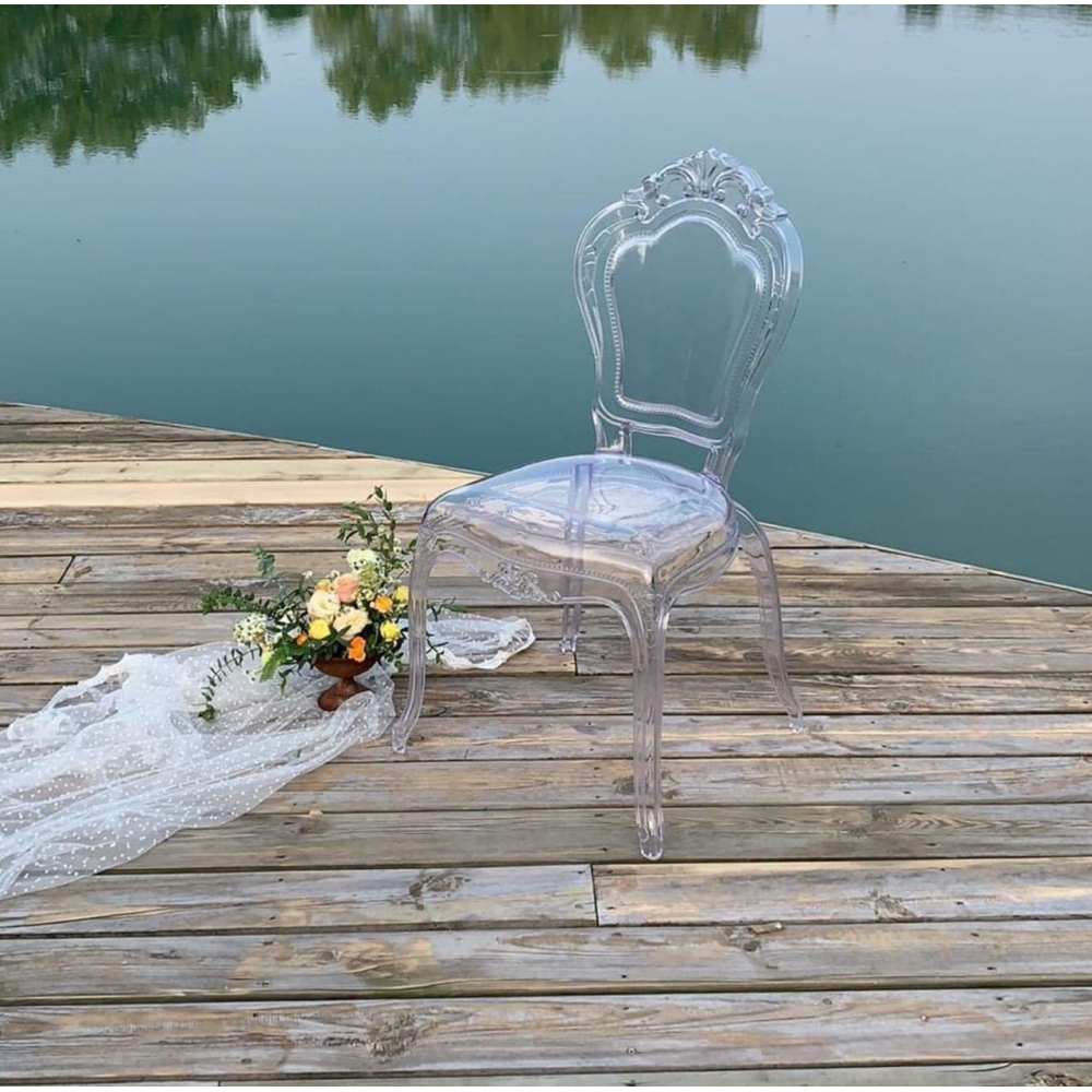 Queen Chair – Cho Thuê Ghế Sự Kiện Trong Suốt Hoàng Gia & Cổ Điển