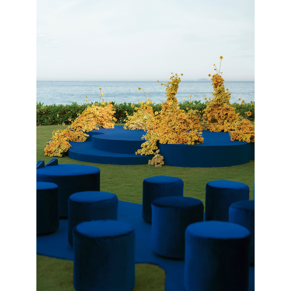 COBALT BLUE ROUND SOFA – ĐIỂM NHẤN HIỆN ĐẠI | GHẾ SOFA SỰ KIỆN CAO CẤP