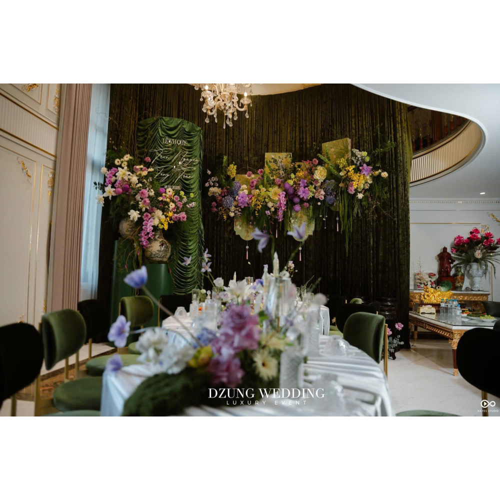 Ghế Velvet Xanh Lá Khung Vàng – Điểm Nhấn Tinh Tế Cho Tiệc Cưới & Sự Kiện VIP