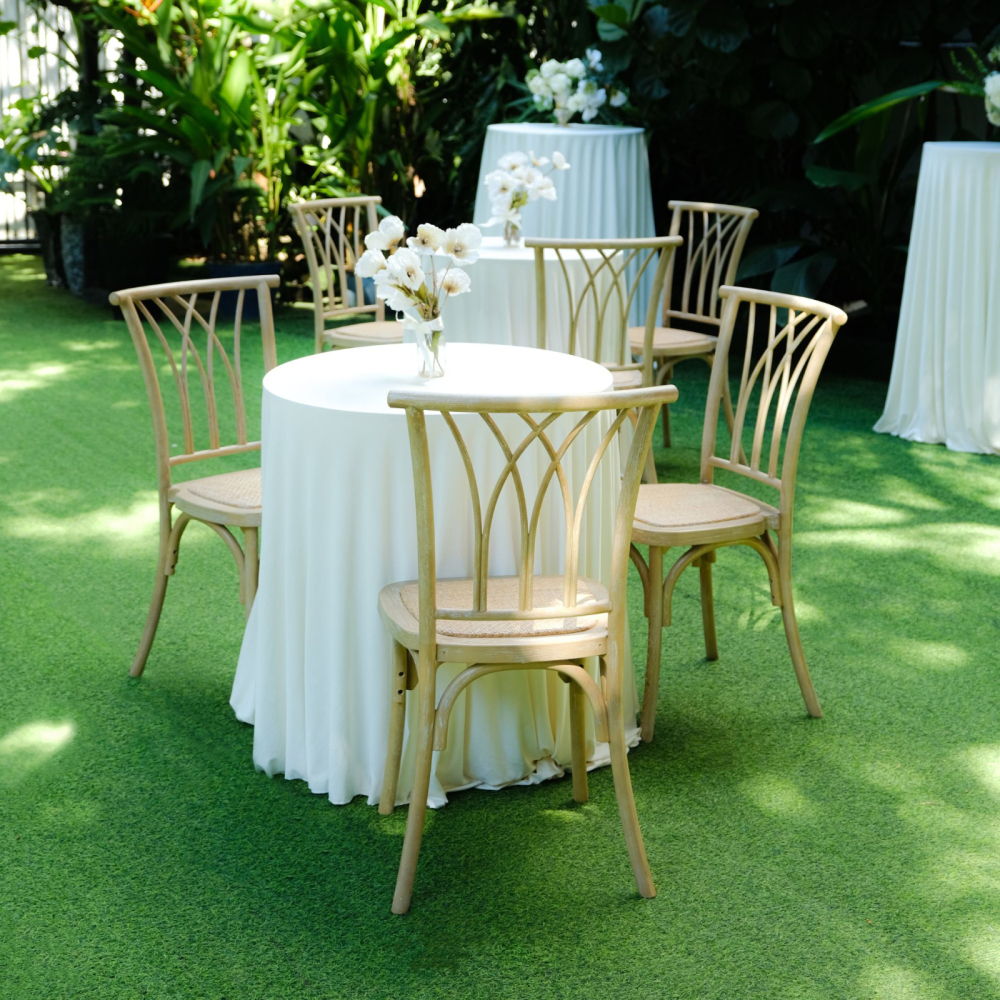 Willow Chair – Bàn Ghế Cocktail Mộc Mạc & Tinh Tế Cho Sự Kiện Ngoài Trời