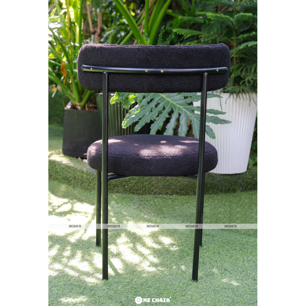 Boulce Chair: Ghế Sự Kiện Màu Đen Cao Cấp - Mềm Mại Từ Cái Nhìn Đầu Tiên