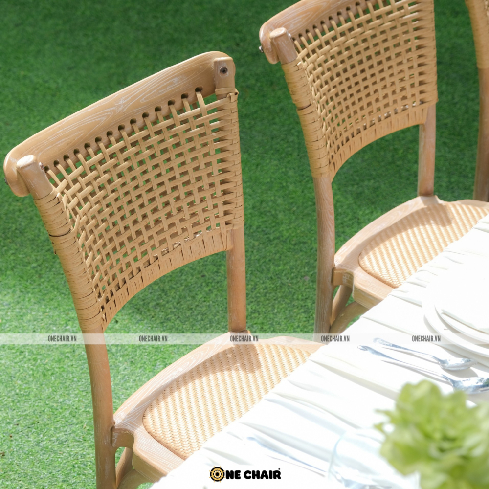 SUNLIT GRACE - Nét Đẹp Dưới Ánh Nắng