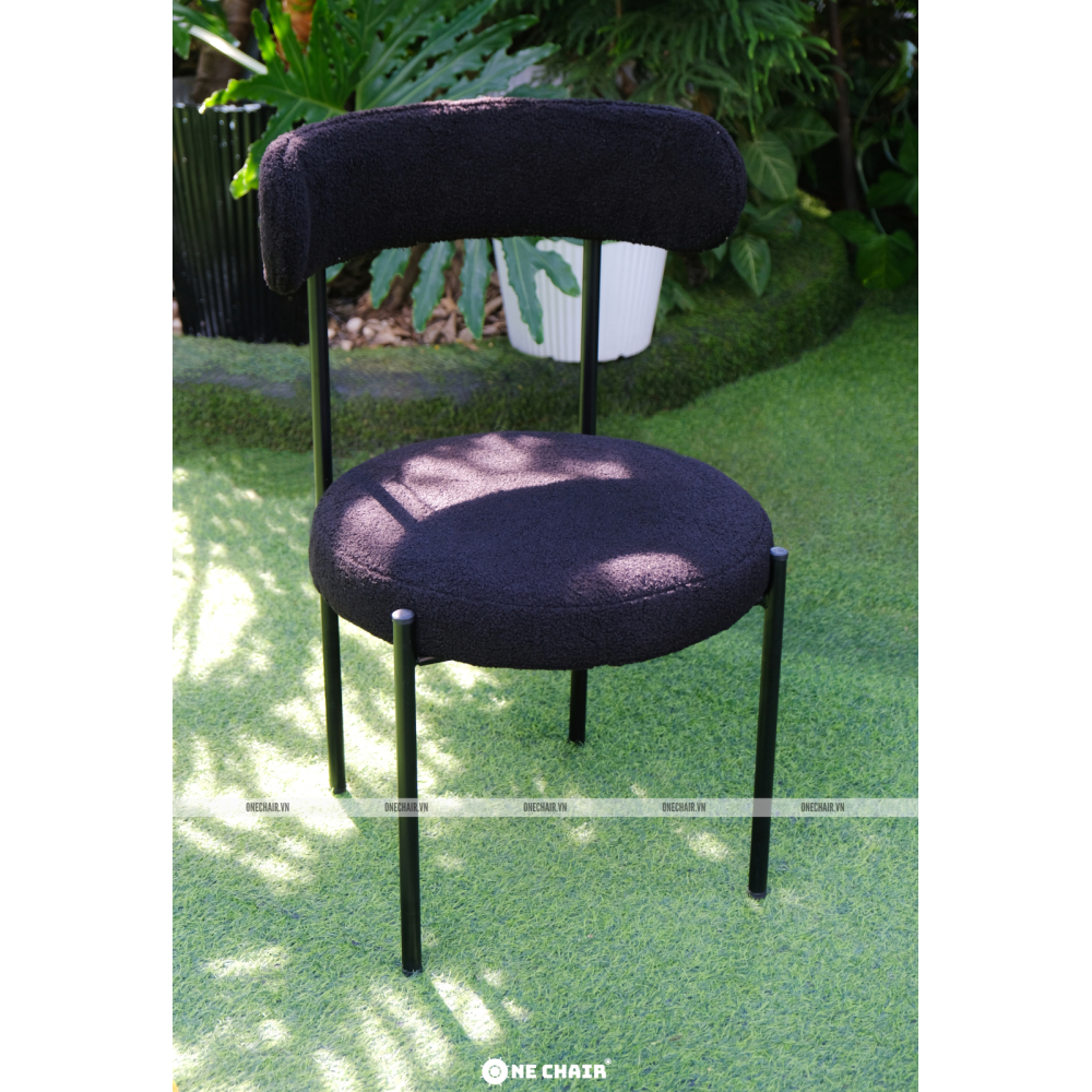 Boulce Chair: Ghế Sự Kiện Màu Đen Cao Cấp - Mềm Mại Từ Cái Nhìn Đầu Tiên