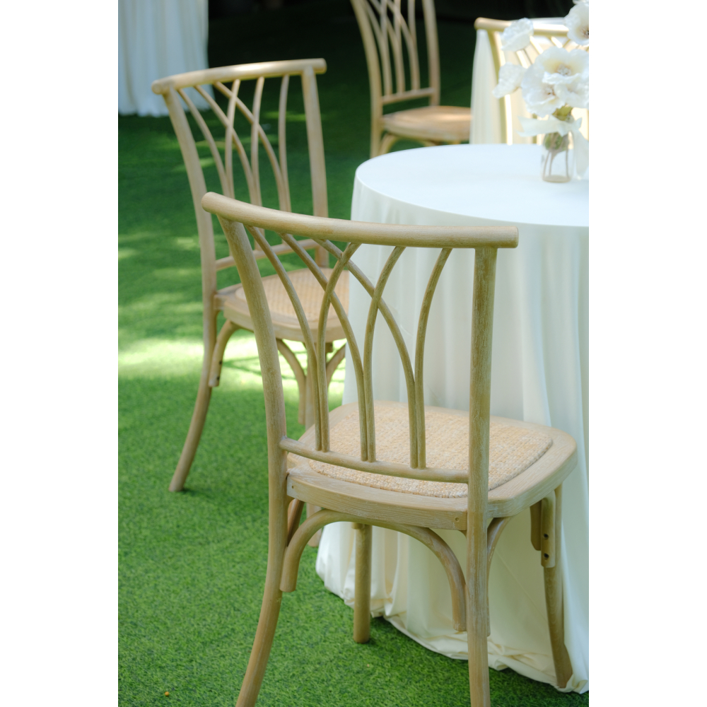 Willow Chair – Bàn Ghế Cocktail Mộc Mạc & Tinh Tế Cho Sự Kiện Ngoài Trời
