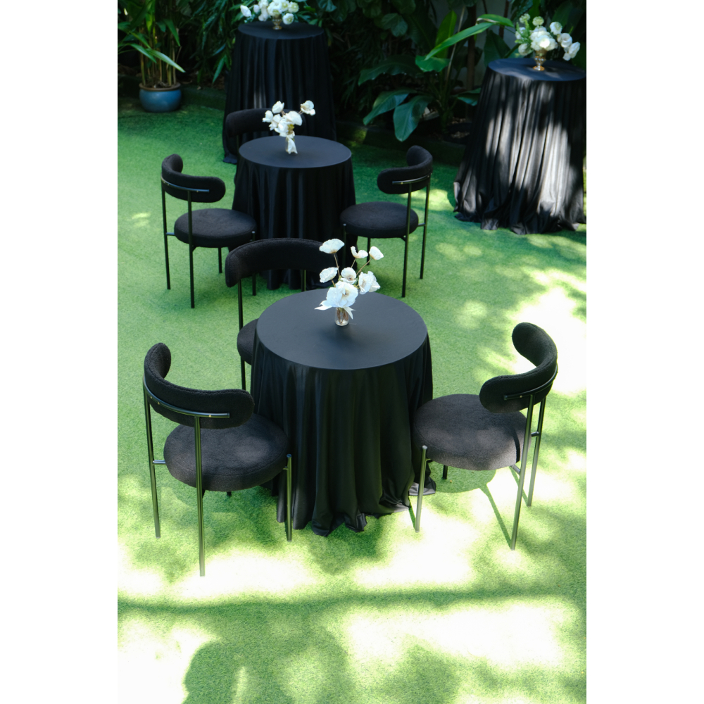 Bouclé Black Chair – Ghế Bouclé & Bàn Cocktail Đen / Cá Tính Tối Giản Trong Không Gian Tiệc Vườn