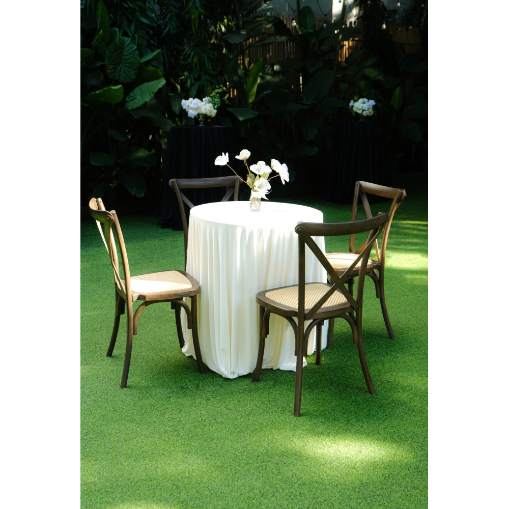 Brown Crossback Chair – Bàn Cocktail Trắng / Mộc Mạc Gần Gũi, Đậm Chất Vườn