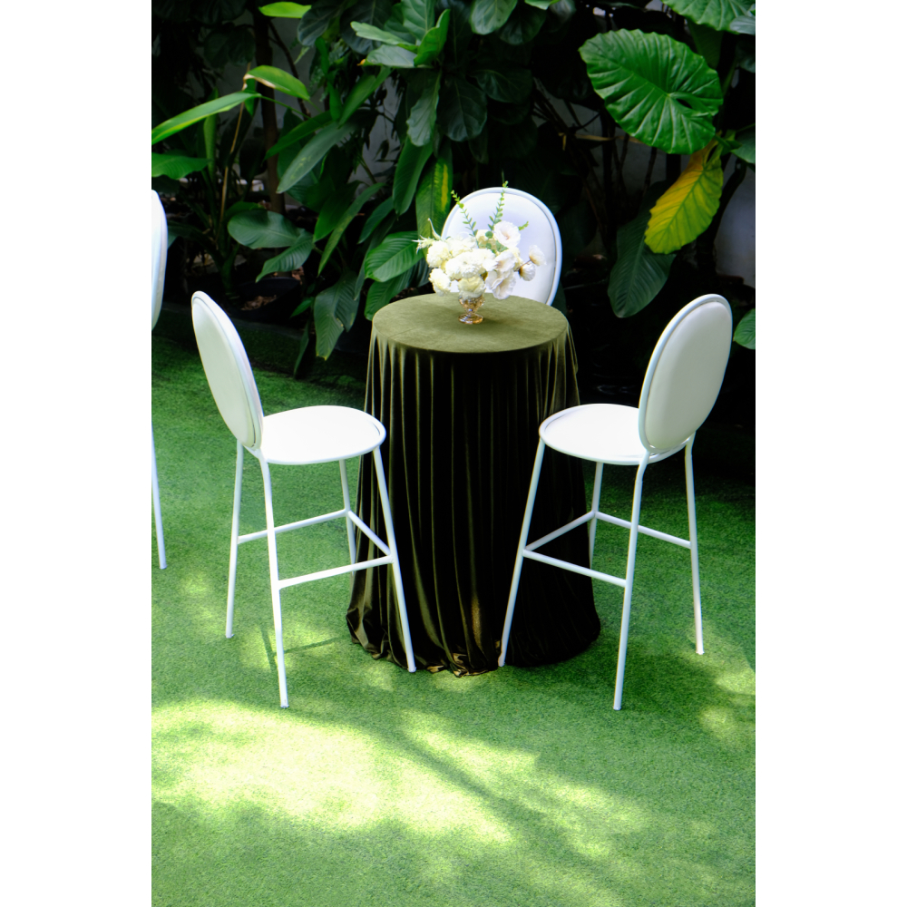 Shell Bar Trắng – Bàn Ghế Bar Cocktail Tinh Tế Cho Sự Kiện Ngoài Trời