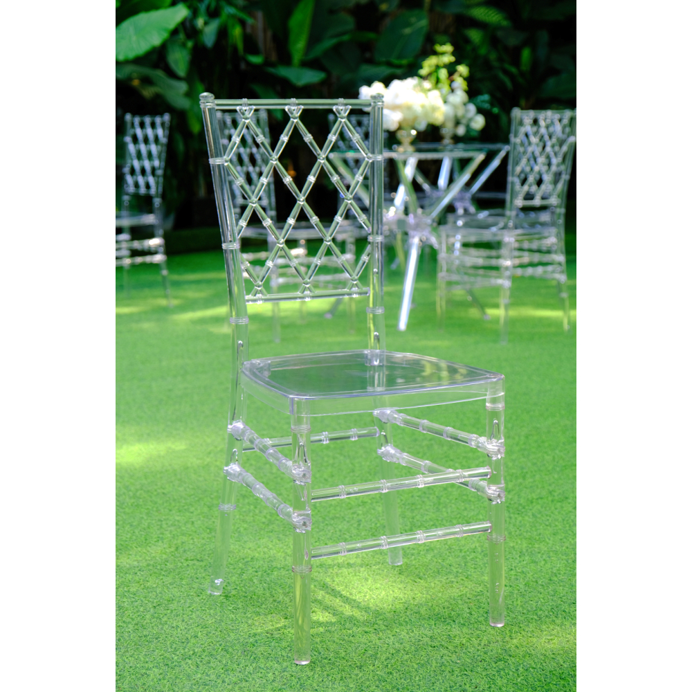 Diamond Chair – Bàn Kính Trong Suốt / Bàn Cocktail Vẻ Tinh Tế Hiện Đại Trong Không Gian Ngoài Trời