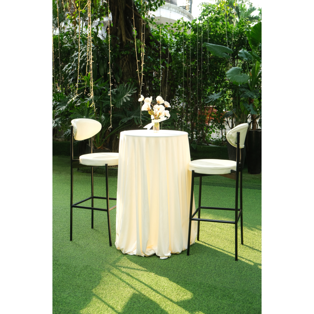 Velvet Bar – Dịch Vụ Cho Thuê Ghế Sự Kiện Màu Đen Cao Cấp, Hiện Đại & Cuốn Hút