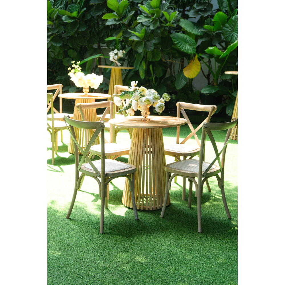 Crossback Chair - Bàn Cocktail Trắng / Mộc Mạc Gần Gũi Cho Bữa Tiệc Ngoài Trời