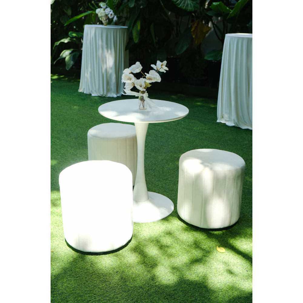 Don Sofa – Ghế Bar Tròn Bọc Nệm & Bàn Cocktail Trắng Tối Giản Tinh Tế