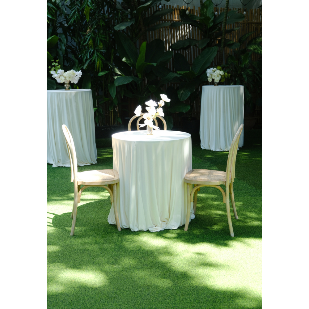 Thonet Chair Vân Gỗ Tự Nhiên – Bàn Ghế Bar Mộc Mạc & Tinh Tế Cho Tiệc Cưới