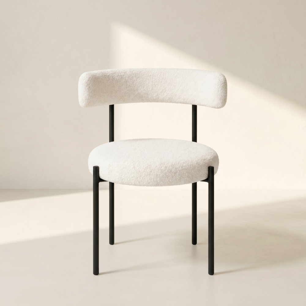 Bouclé Chair – Điểm Mềm Phá Cứng Cho Bàn Tiệc Cưới Hiện Đại