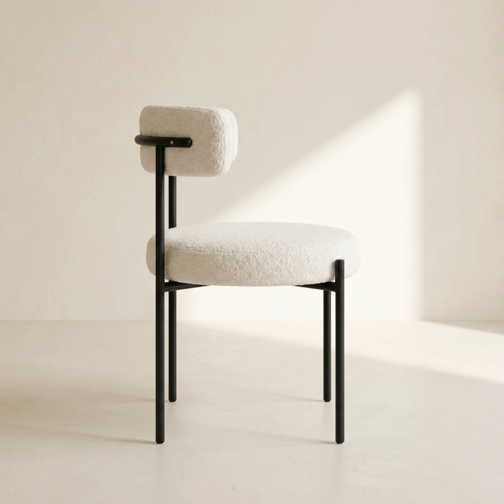 Bouclé Chair – Điểm Mềm Phá Cứng Cho Bàn Tiệc Cưới Hiện Đại