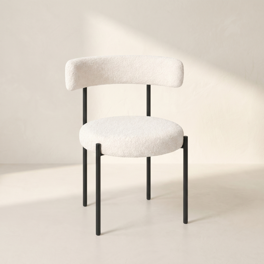 Bouclé Chair – Điểm Mềm Phá Cứng Cho Bàn Tiệc Cưới Hiện Đại