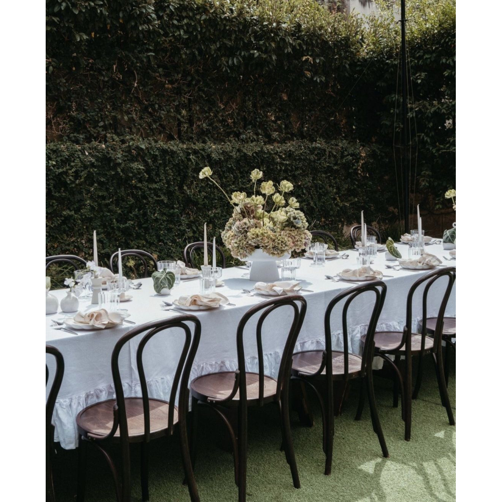 Thonet Black – Sắc Độ Tối Giản Tạo Nét Chạm Cá Tính 