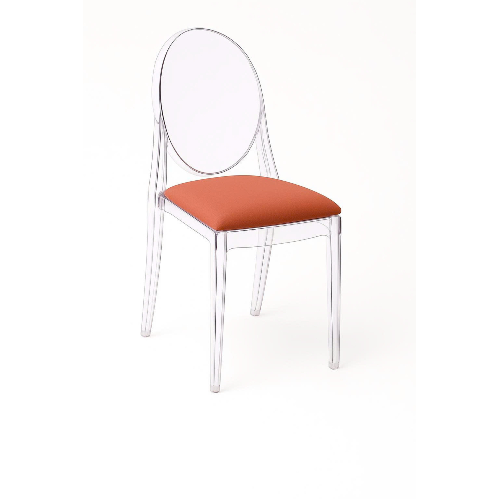 Ghost Chair: Ghế Sự Kiện Trong Suốt – Vẻ Đẹp Giản Dị Cho Không Gian Tiệc Cưới 