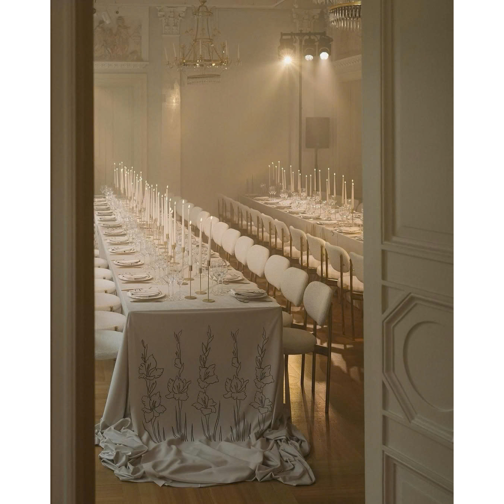VELVET CHAIR WHITE – KHUNG VÀNG THANH LỊCH | GHẾ SỰ KIỆN SANG TRỌNG