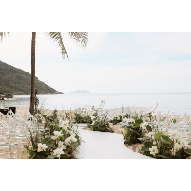 Vows Ceremony On The Beach | Intercontinetal Danang
