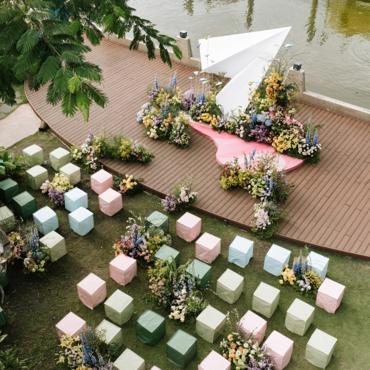 Box Chair | Sắc Màu Nghệ Thuật Trong Không Gian Lễ Cưới