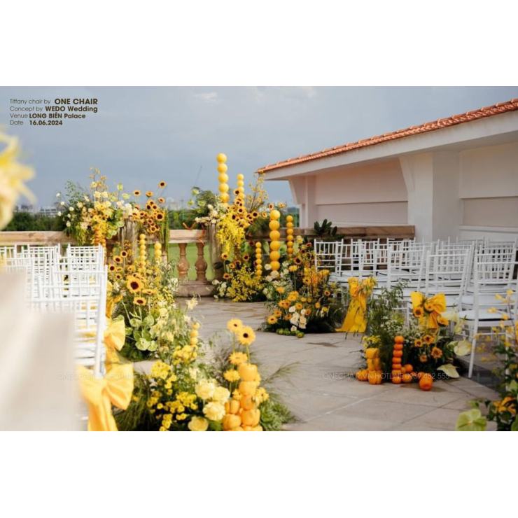 Lễ Vow Ngoài Trời Đẹp Tinh Tế  Với Concept Trắng Điểm Vàng Ấn Tượng