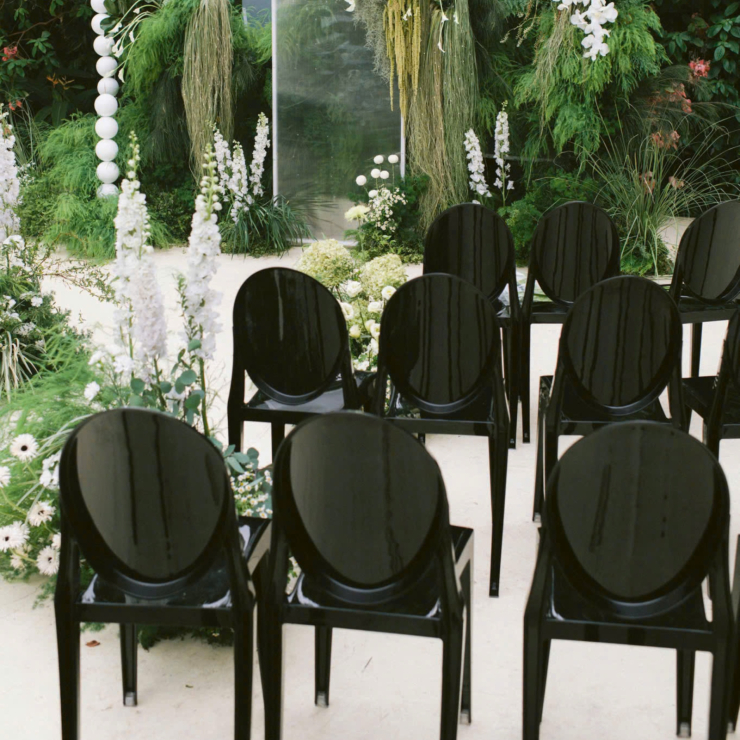 Ghost Chair Black | Sắc Đen Huyền Bí Trong Không Gian Lễ Cưới