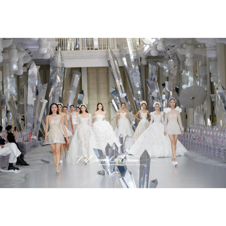 I DREAMED A DREAM - FASHION SHOW / SPRING 2025