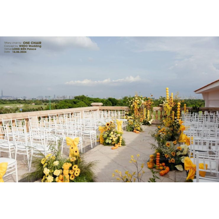 Lễ Vow Ngoài Trời Đẹp Tinh Tế  Với Concept Trắng Điểm Vàng Ấn Tượng