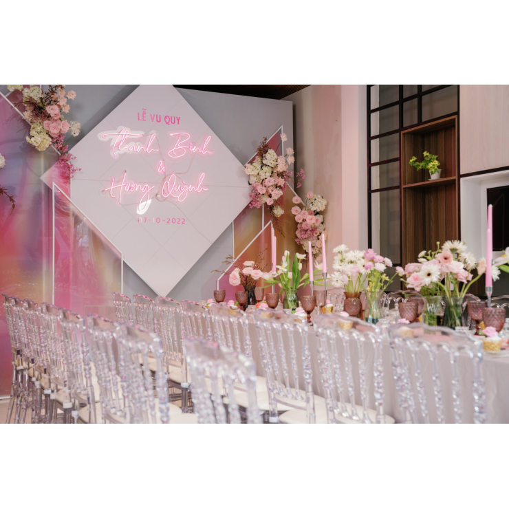 Sweet Pink Family Wedding Ceremony at Beautiful Home