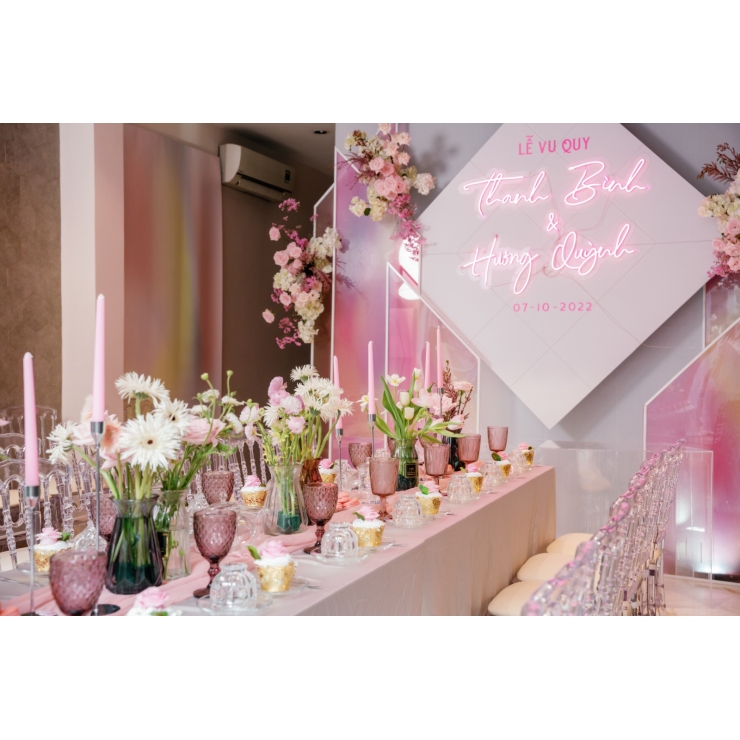 Sweet Pink Family Wedding Ceremony at Beautiful Home