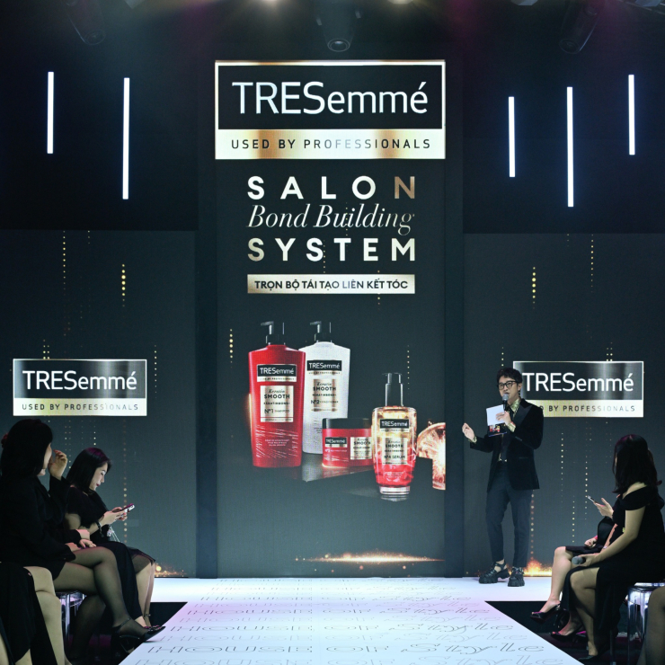 HOUSE OF STYLE BY TRESemmé