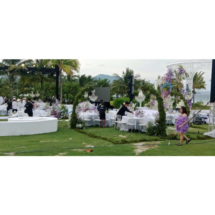 Hấp Dẫn Với Concept Tiệc Cưới Ngoài Trời Ven Biển Đẹp Lung Linh