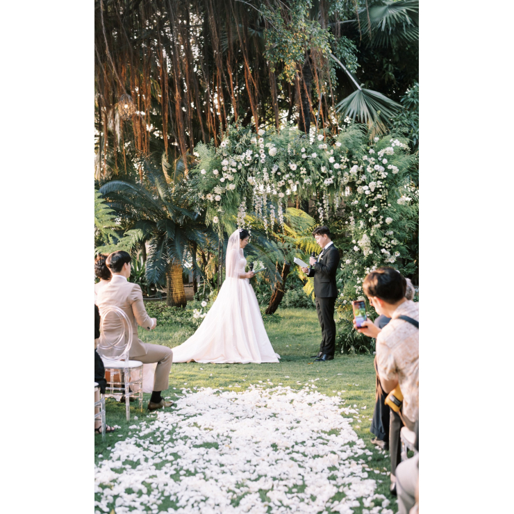 Luxury Wedding | Vẻ Đẹp Trong Suốt Giữa Khu Vườn Lễ Cưới Thanh Khiết