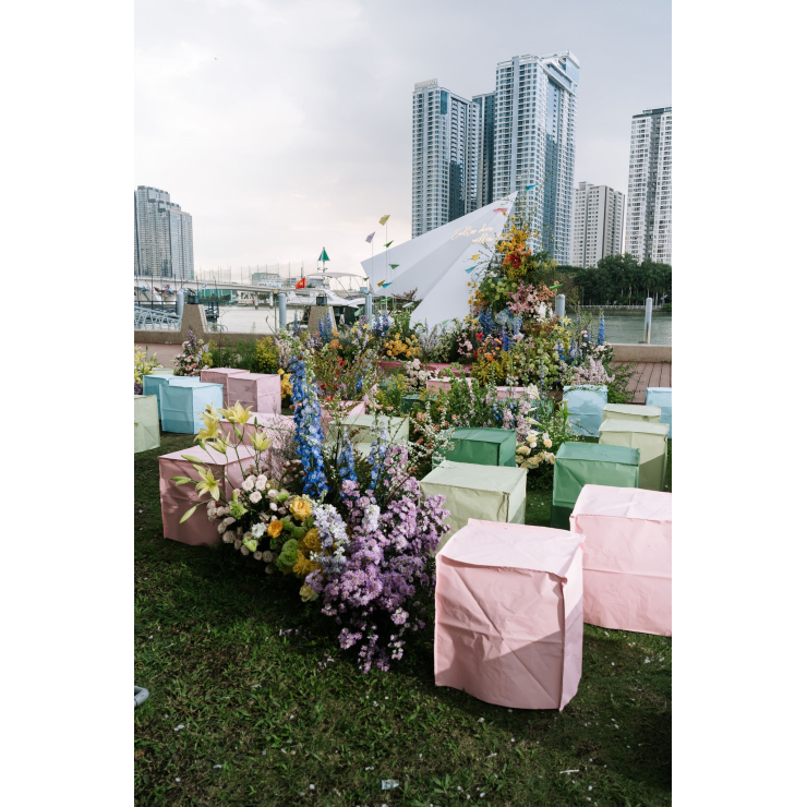 Box Chair | Sắc Màu Nghệ Thuật Trong Không Gian Lễ Cưới