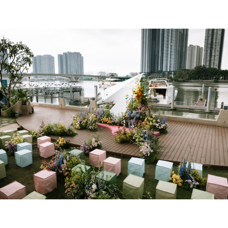 Box Chair | Sắc Màu Nghệ Thuật Trong Không Gian Lễ Cưới