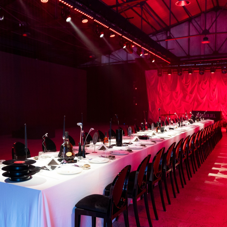 Corporate Gala | Black. ART D’HOMMES. – Chạm Vào Thế Giới Siêu Thực Của Nghệ Thuật