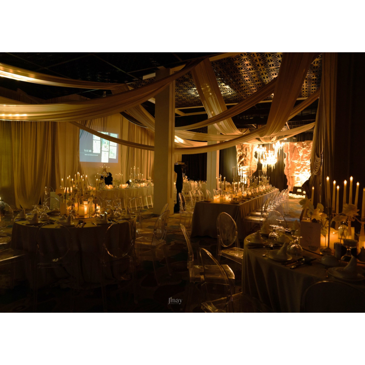 Luxury Wedding | Vẻ Đẹp Trong Suốt Trong Không Gian Tiệc Cưới Ánh Nến Sang Trọng