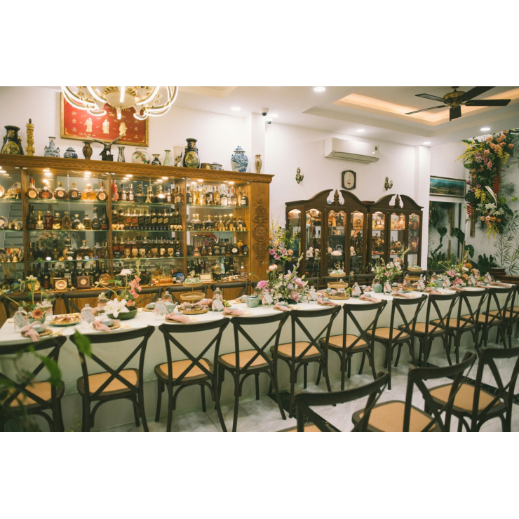 Sweet Family Wedding Ceremony At Romantic Private Home
