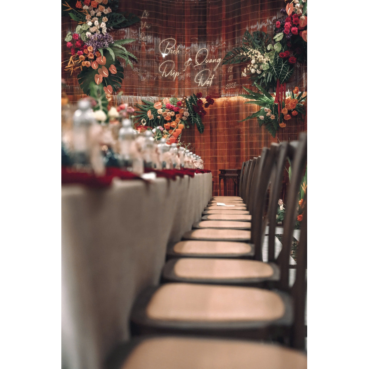 Vintage Style | Impressive Family Wedding Ceremony At Romantic Private Home