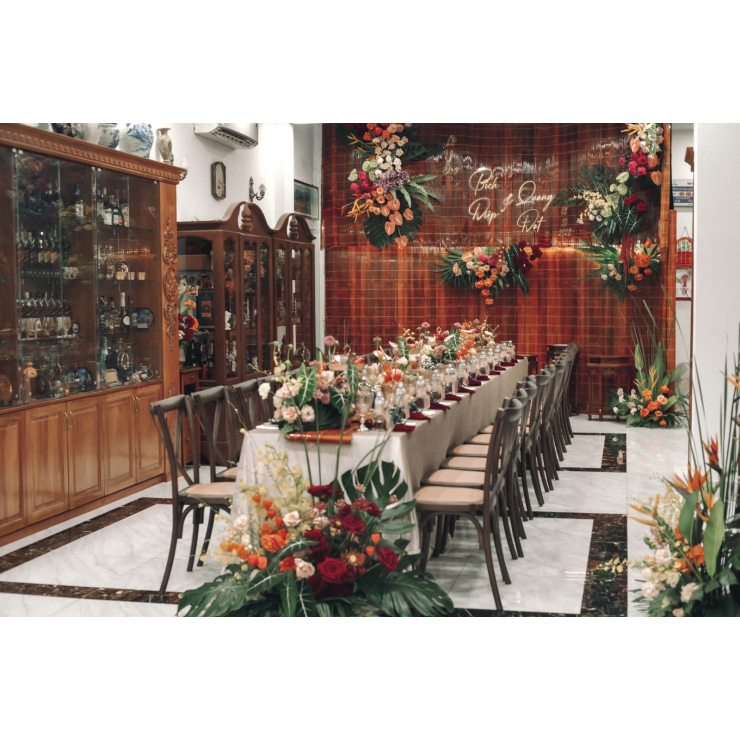 Vintage Style | Impressive Family Wedding Ceremony At Romantic Private Home