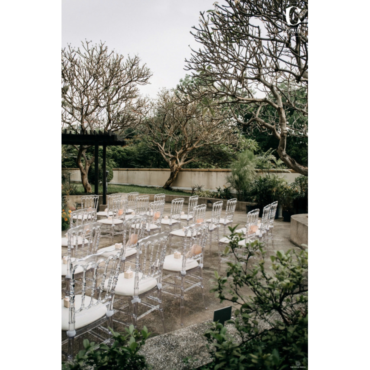 Romantic Vows Ceremony in the Garden