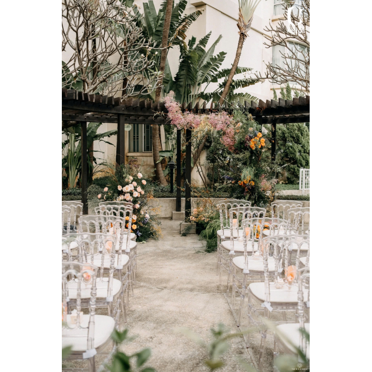 Romantic Vows Ceremony in the Garden