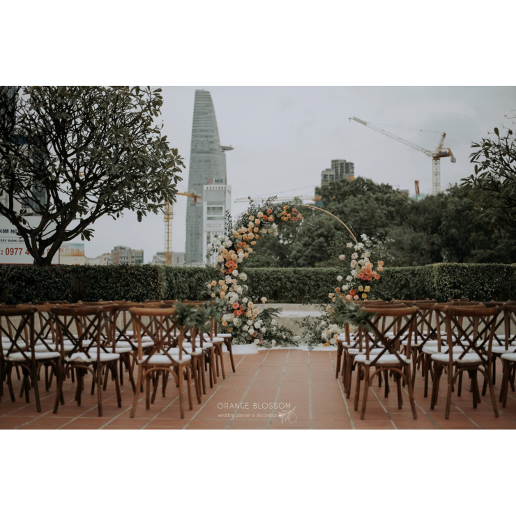 Hành Trình Yêu Thương Bắt Đầu Tại Đây | New world Hotel